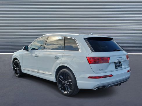 Used 2017 Audi Q7 3.0T Prestige image 4