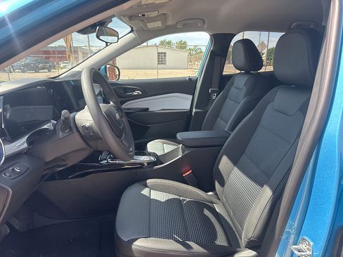 New 2026 Chevrolet Trax LT w/ LPO, Blackout Package FWD image 15