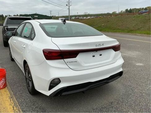Used 2023 Kia Forte LXS FWD image 8