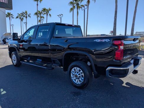 Used 2025 Chevrolet Silverado 2500 LT w/ Convenience Package image 6