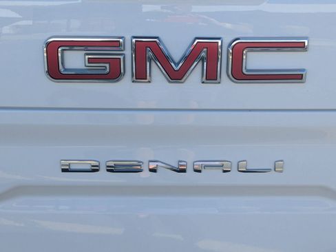 Used 2023 GMC Sierra 1500 Denali AWD/4WD image 12