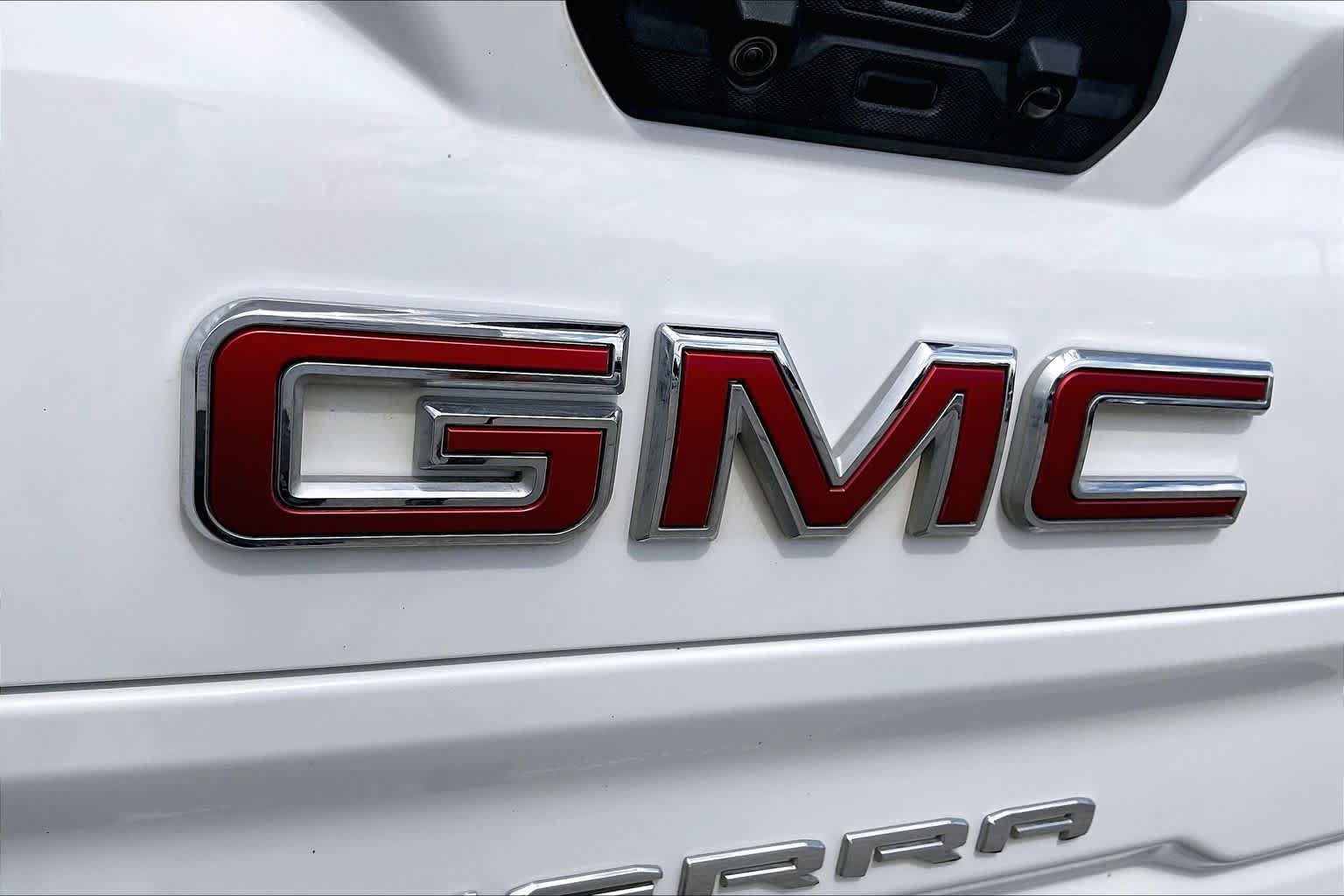 Certified 2025 GMC Sierra 1500 AT4 AWD/4WD image 30