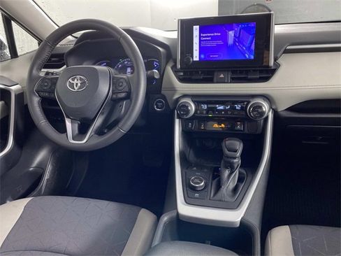 Used 2024 Toyota RAV4 XLE image 14