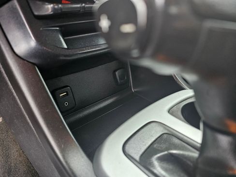 Used 2015 Chevrolet Colorado LT w/ LT Convenience Package RWD image 23