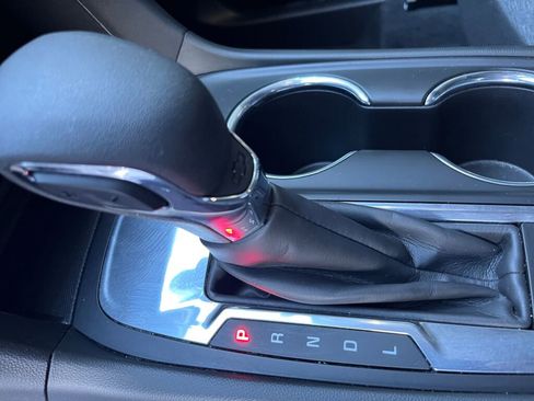 Used 2022 Chevrolet Equinox LT image 19