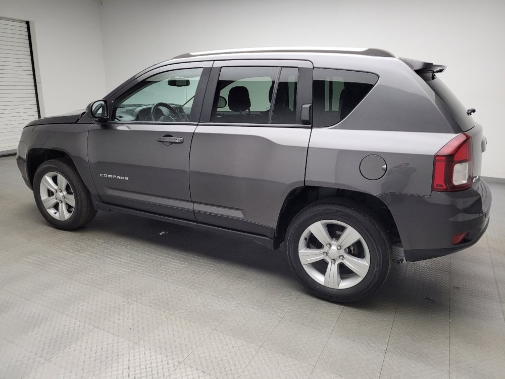 Used 2016 Jeep Compass Latitude AWD/4WD image 3