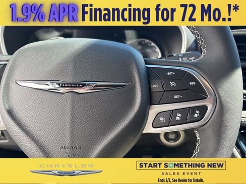 New 2026 Chrysler Pacifica Select image 14