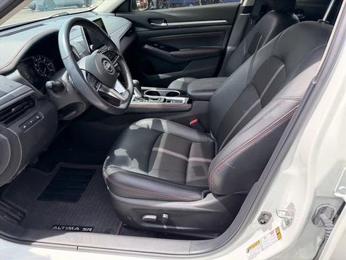 Used 2023 Nissan Altima 2.5 SR AWD/4WD image 8