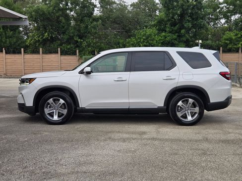 Used 2025 Honda Pilot EX-L image 5