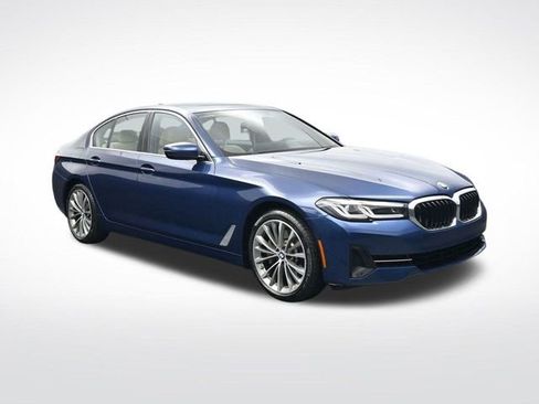 Used 2023 BMW 530i w/ Premium Package image 2