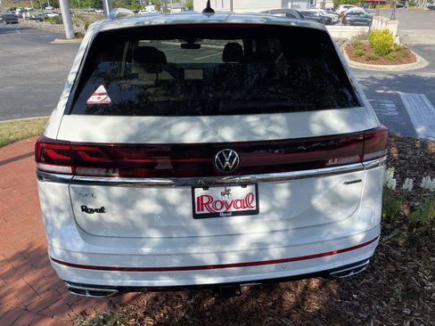 New 2026 Volkswagen Atlas SEL Premium R-Line AWD/4WD image 5