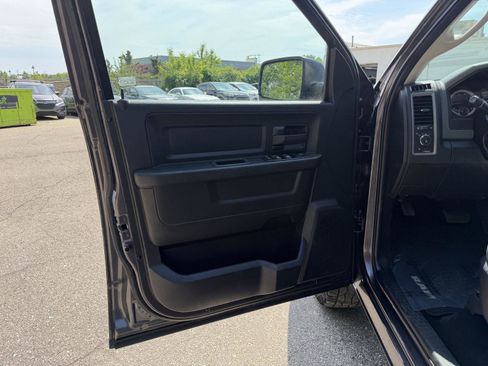 Used 2015 RAM 1500 Express AWD/4WD image 10