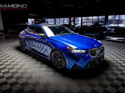 Used 2025 BMW M5 w/ Carbon Package image 59