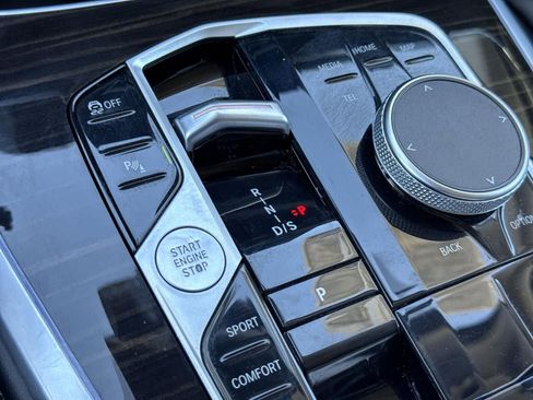 Used 2023 BMW X7 xDrive40i image 15