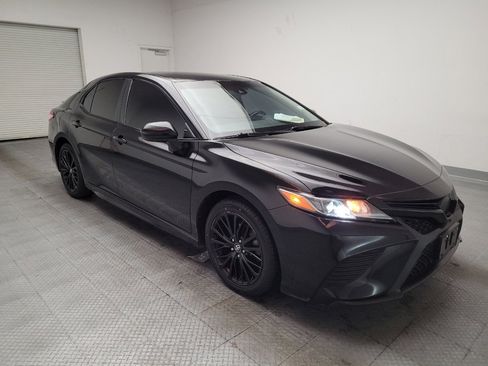 Used 2020 Toyota Camry SE image 13