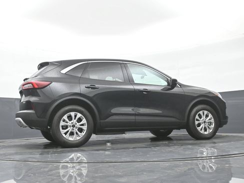 Certified 2024 Ford Escape Active AWD/4WD image 39
