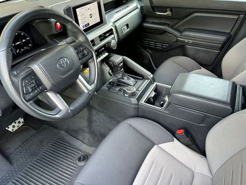 Used 2024 Toyota Tacoma TRD Sport w/ TRD Sport Upgrade Package image 11