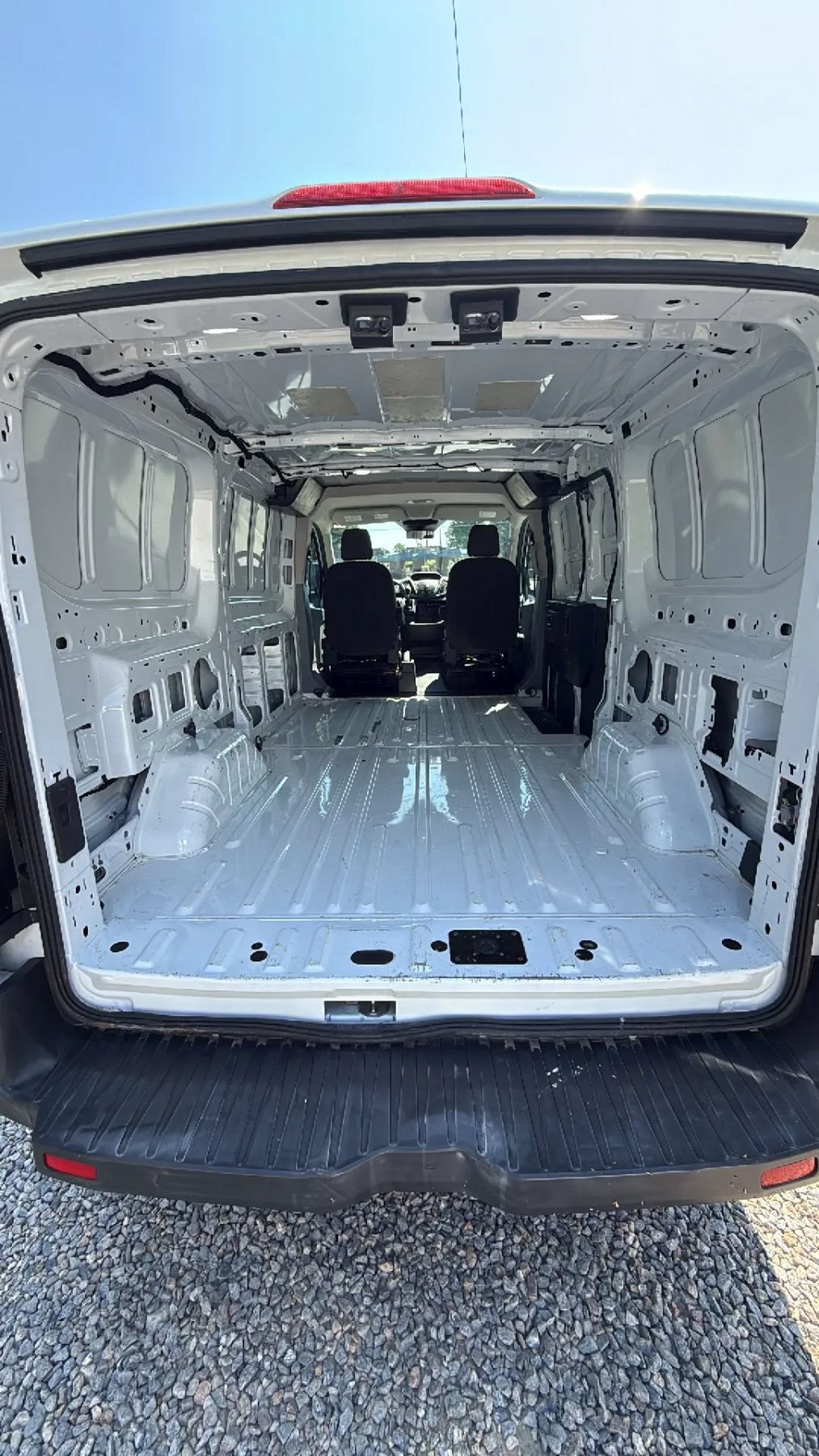 Used 2018 Ford Transit 150 130 Low Roof RWD image 13