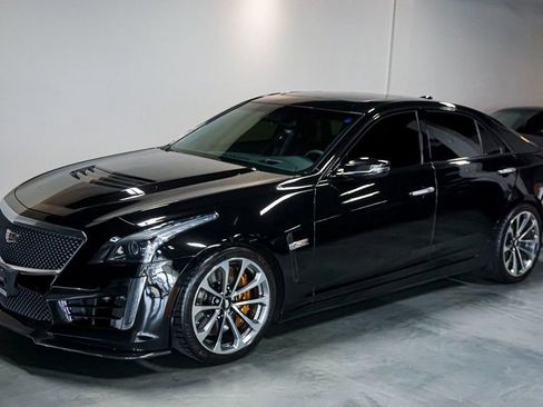 Used 2016 Cadillac CTS V image 5