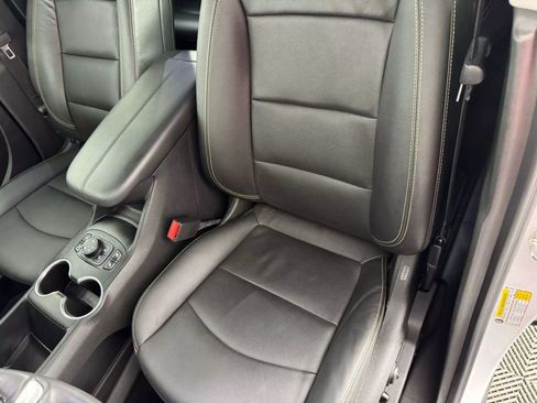 Used 2020 GMC Terrain SLT w/ Preferred Package AWD/4WD image 35