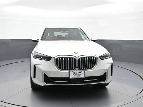 Used 2024 BMW X5 xDrive40i w/ Premium Package AWD/4WD image 2