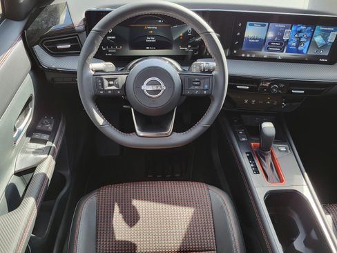 New 2026 Nissan Kicks SR image 2