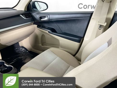 Used 2012 Toyota Camry LE FWD image 24