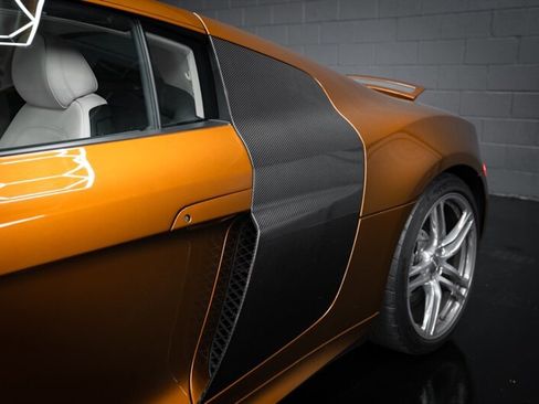 Used 2010 Audi R8 V10 image 23