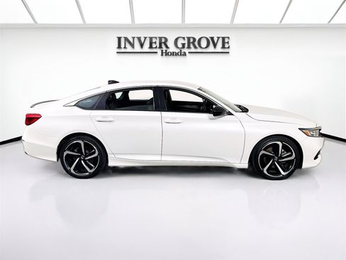 Used 2022 Honda Accord Sport image 4