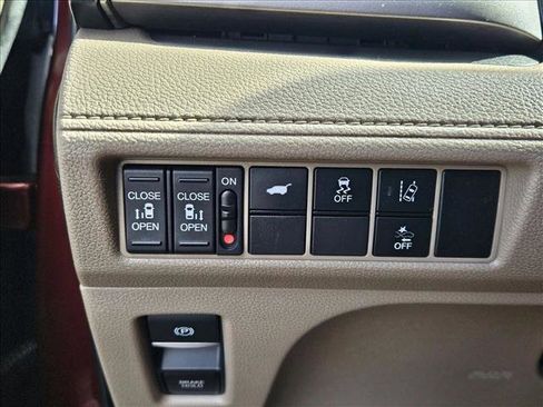 Used 2018 Honda Odyssey EX-L image 8