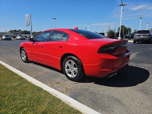 Used 2023 Dodge Charger SXT image 3