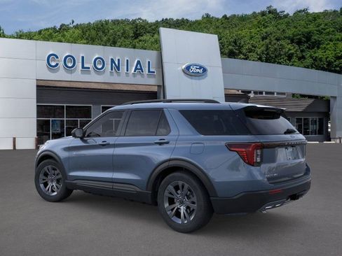 New 2026 Ford Explorer Active w/ Active Comfort Package image 4