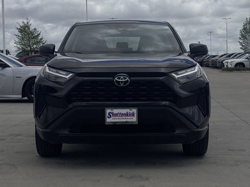 Used 2023 Toyota RAV4 LE image 7