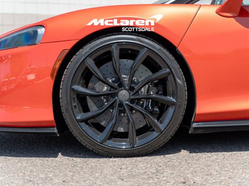 Used 2023 McLaren GT RWD image 27