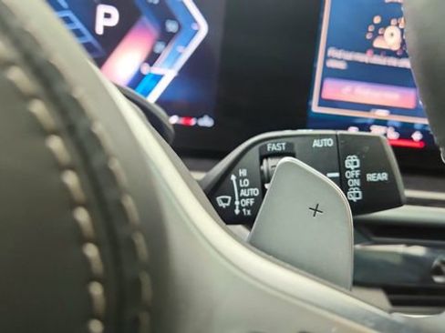 Used 2025 BMW X5 xDrive40i w/ M Sport Package image 45