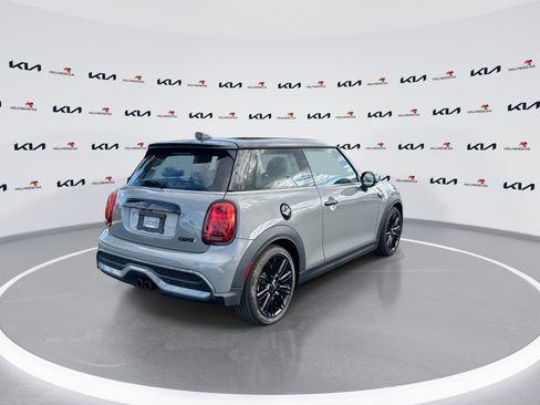 Used 2023 MINI Cooper S image 8