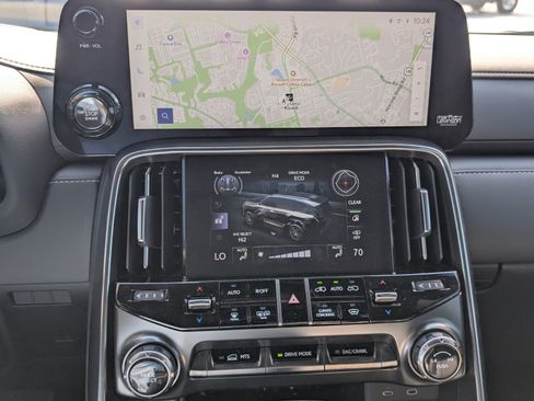 Used 2026 Lexus LX 600 4WD w/ Interior Upgrade Package image 11