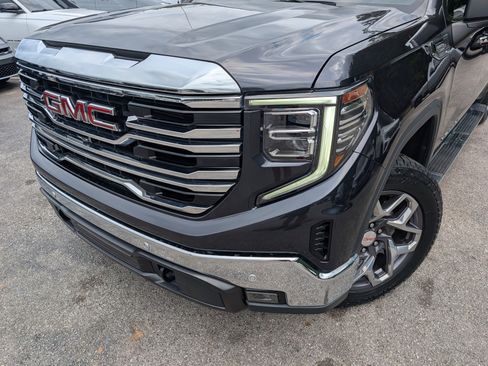 Used 2022 GMC Sierra 1500 SLT w/ SLT Premium Plus Package AWD/4WD image 13