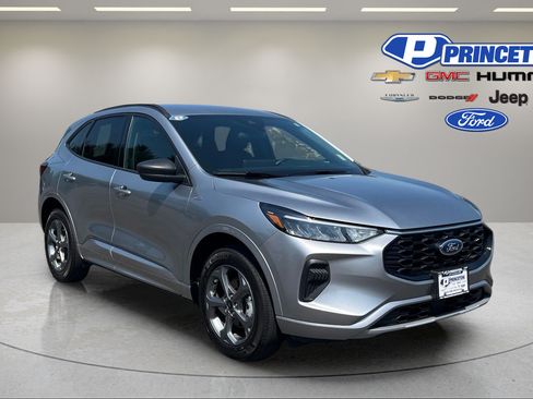 Used 2024 Ford Escape ST-Line w/ Tech Pack #1 AWD/4WD image 1