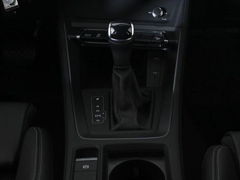 Used 2025 Audi Q3 2.0T Premium w/ Black Optic Sport Package image 14