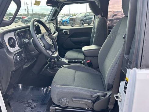 Used 2025 Jeep Wrangler Sport image 30