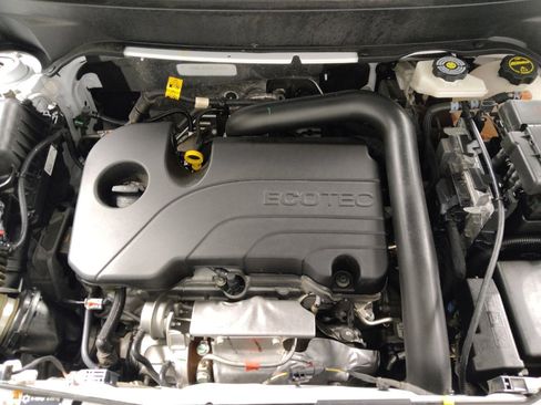 Used 2024 GMC Terrain SLT w/ LPO, Floor Liner Package image 30