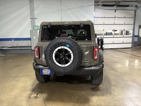 New 2025 Ford Bronco Badlands w/ Sasquatch Package image 9