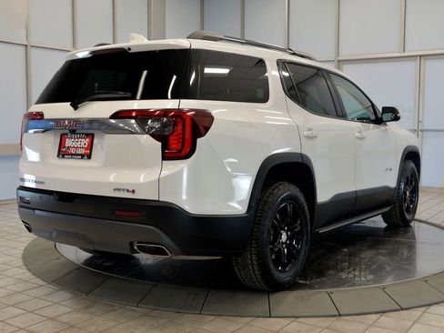 Used 2022 GMC Acadia AT4 w/ Technology Package image 8