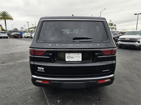 Used 2022 Jeep Wagoneer Series I w/ Premium Group I image 10