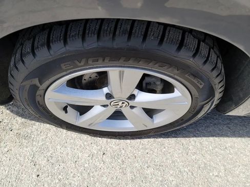 Used 2013 Volkswagen Passat 2.5 SE FWD image 30
