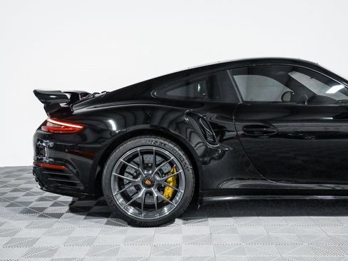 Used 2018 Porsche 911 Turbo S image 2