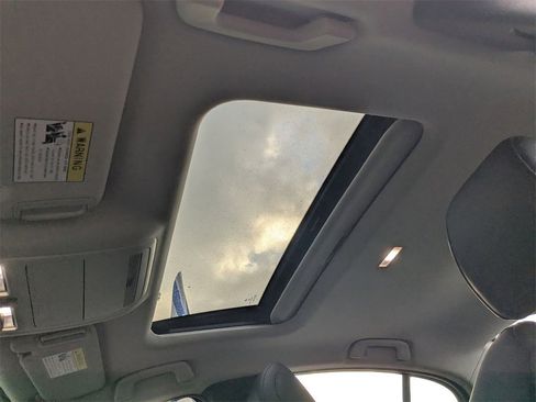 Used 2025 MAZDA MAZDA3 s image 20