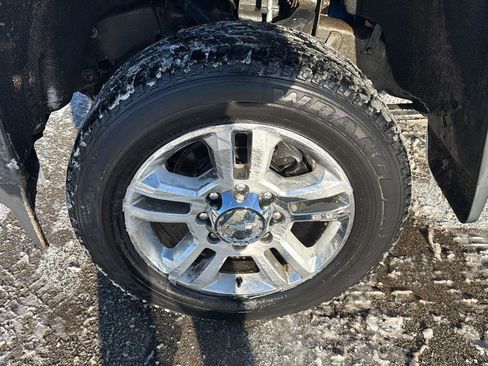 Used 2019 Chevrolet Silverado 2500 High Country image 10