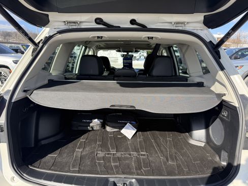 Used 2022 Subaru Forester Touring image 9